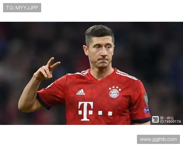 鲁梅尼格透露曾向因凡蒂诺求助 希望莱万能获得两座金球奖 - 副本 鲁梅尼格透露曾向因凡蒂诺求助 希望莱万能获得两座金球奖 - 副本