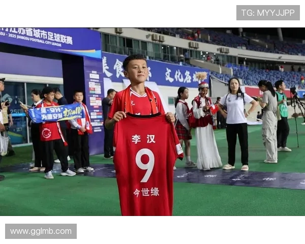 苏超最年轻球员立志圆梦盼在赛季最后两场攻入职业生涯首球 苏超最年轻球员立志圆梦盼在赛季最后两场攻入职业生涯首球