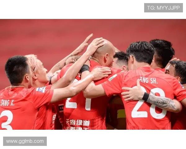 大手笔！中超3队哄抢巴甲强力边锋，转会费8百万，成都最有希望？